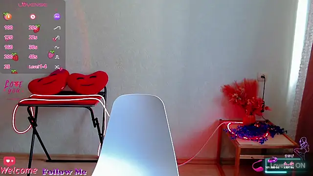 ElaraJons online show from July 21, 2026, 6:37 am