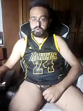 Snapshot of freakkydessi chatting on July 13, 2026, 10:36 am freakkydessi online show from July 13, 2026, 10:36 am