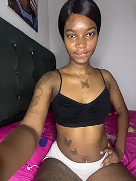 Snapshot of ShakiraThompss18 chatting on July 15, 2026, 11:06 am ShakiraThompss18 online show from July 15, 2026, 11:06 am