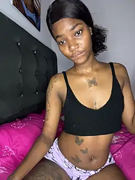 Snapshot of ShakiraThompss18 chatting on July 23, 2026, 1:19 pm ShakiraThompss18 online show from July 23, 2026, 1:19 pm