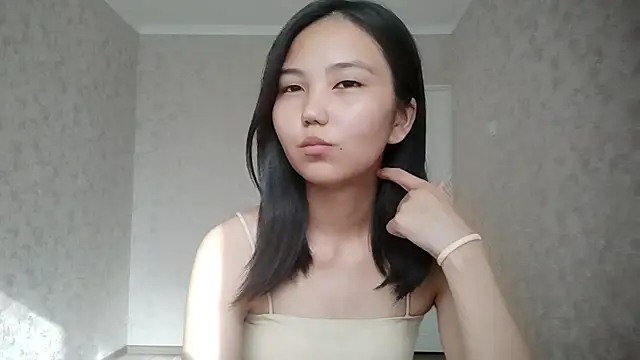 SusieSkepple online show from July 25, 2026, 12:11 pm