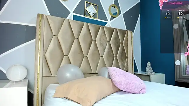sharlottedoll online show from June 21, 2026, 12:22 pm
