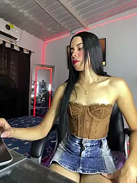 Snapshot of Lesly_Cute_ chatting on June 20, 2026, 6:02 pm Lesly Cute online show from June 20, 2026, 6:02 pm