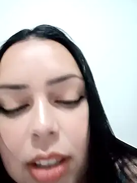 Snapshot of StellaPeituda chatting on August 1, 2026, 5:05 am StellaPeituda online show from August 1, 2026, 5:05 am