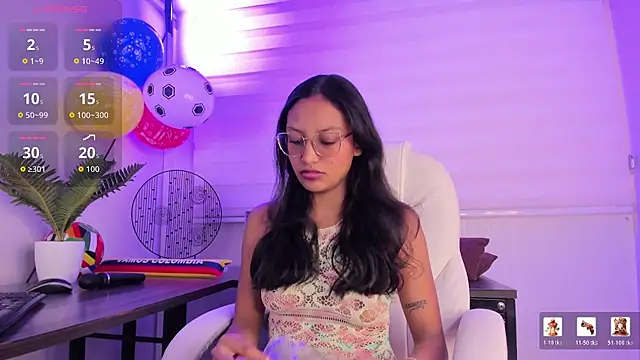 Snapshot of emma_brooks_ chatting on June 26, 2026, 8:03 pm emma brooks online show from June 26, 2026, 8:03 pm