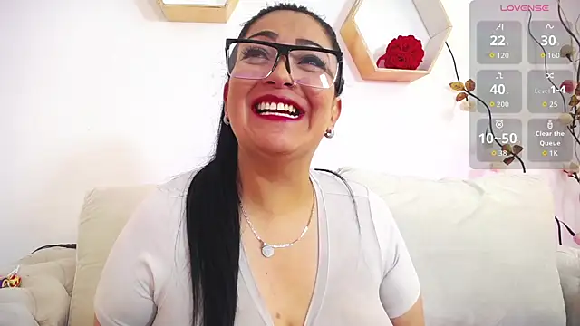 Snapshot of meli_cruz chatting on July 10, 2026, 5:02 pm meli cruz online show from July 10, 2026, 5:02 pm