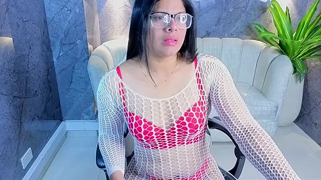 Snapshot of sarah_bay_tx chatting on July 13, 2026, 7:46 pm sarah bay tx online show from July 13, 2026, 7:46 pm