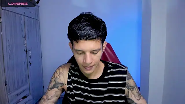 Snapshot of tylerrnova chatting on June 18, 2026, 10:37 pm tylerrnova online show from June 18, 2026, 10:37 pm