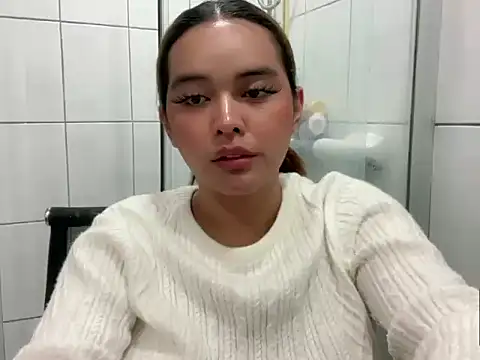urhottestgurl online show from June 17, 2026, 6:57 am