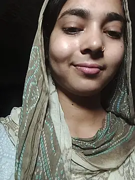 Snapshot of Simran_143 chatting on July 18, 2026, 4:48 pm Simran 143 online show from July 18, 2026, 4:48 pm