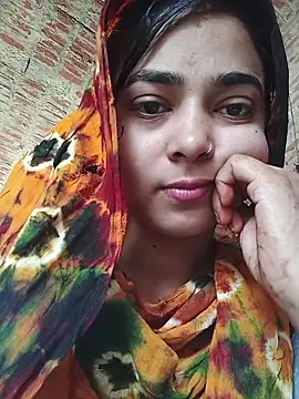 Snapshot of Simran_143 chatting on June 19, 2026, 4:07 am Simran 143 online show from June 19, 2026, 4:07 am