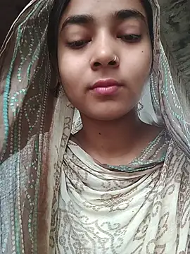 Snapshot of Simran_143 chatting on July 19, 2026, 4:54 am Simran 143 online show from July 19, 2026, 4:54 am