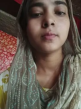 Snapshot of Simran_143 chatting on July 16, 2026, 8:44 am Simran 143 online show from July 16, 2026, 8:44 am