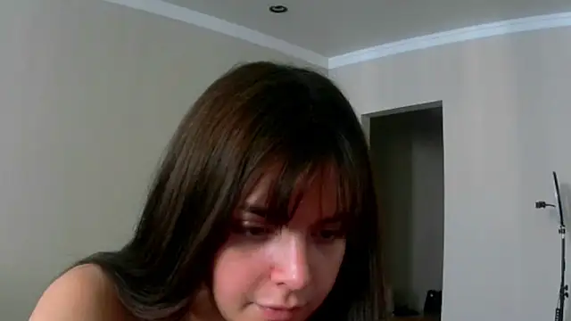 Melena Caramel online show from August 7, 2026, 4:07 am