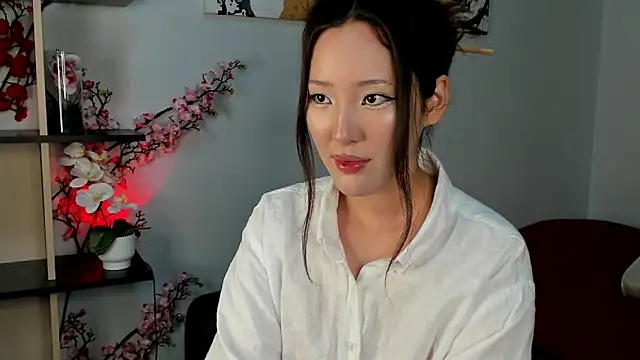 Snapshot of Lillie_sunn chatting on June 21, 2026, 10:04 pm Lillie sunn online show from June 21, 2026, 10:04 pm