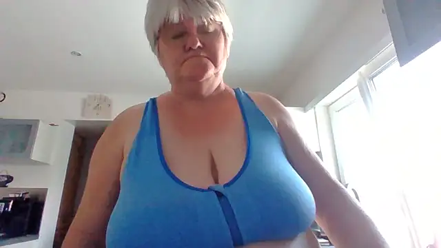 Snapshot of coquinesensuel chatting on June 18, 2026, 12:10 pm coquinesensuel online show from June 18, 2026, 12:10 pm