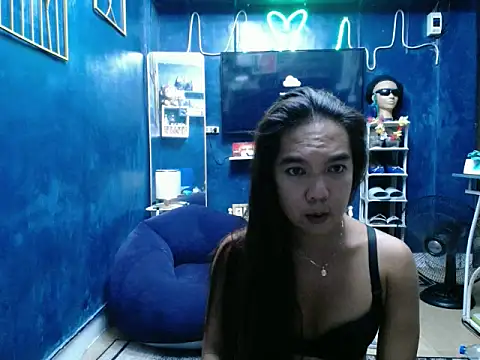 Snapshot of SexyBigButtNegs chatting on June 21, 2026, 5:19 pm SexyBigButtNegs online show from June 21, 2026, 5:19 pm