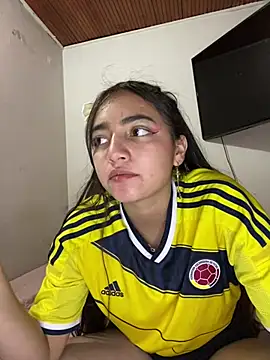 Julia valentina online show from July 8, 2026, 1:52 am