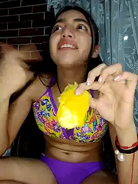 Julia valentina online show from July 30, 2026, 2:21 am