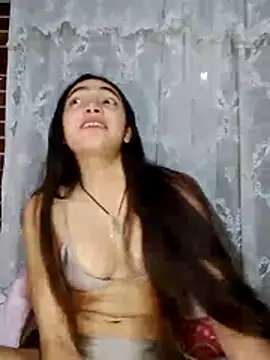 Julia valentina online show from August 1, 2026, 2:53 am
