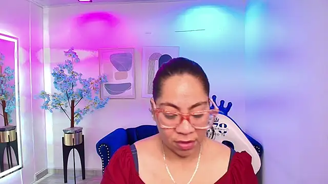 Snapshot of Silvana_lane chatting on July 22, 2026, 7:49 pm Silvana lane online show from July 22, 2026, 7:49 pm