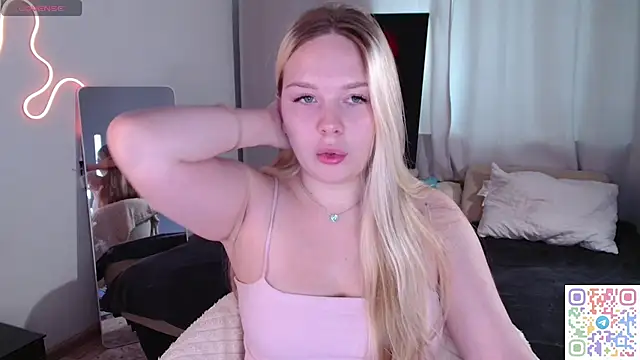 Snapshot of bellablanche chatting on July 8, 2026, 6:25 am bellablanche online show from July 8, 2026, 6:25 am