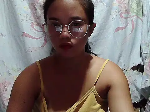 Snapshot of sophie_193 chatting on June 20, 2026, 5:29 pm sophie 193 online show from June 20, 2026, 5:29 pm