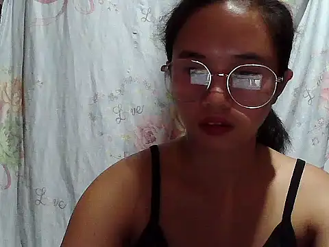 Snapshot of sophie_193 chatting on June 25, 2026, 5:40 pm sophie 193 online show from June 25, 2026, 5:40 pm