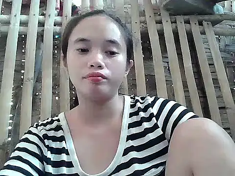 Snapshot of sophie_193 chatting on July 14, 2026, 4:39 am sophie 193 online show from July 14, 2026, 4:39 am