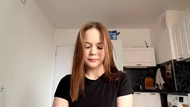 LauranAngelbeck online show from June 21, 2026, 3:23 am