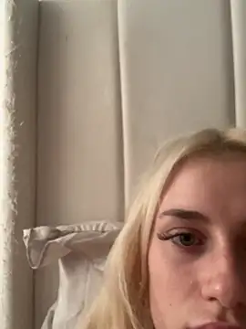 Mialovexox online show from June 26, 2026, 2:34 pm