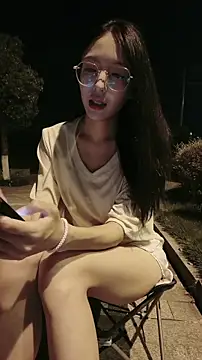 Snapshot of Princess_Fifi chatting on July 29, 2026, 3:33 pm Princess Fifi online show from July 29, 2026, 3:33 pm
