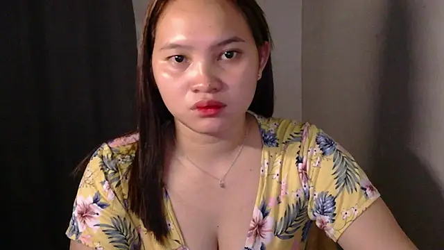 Fhwilloughbyxx online show from July 28, 2026, 11:07 am