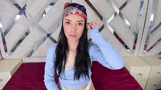 Snapshot of Violeta_Harlow chatting on July 4, 2026, 9:08 pm Violeta Harlow online show from July 4, 2026, 9:08 pm