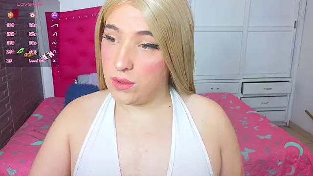 Snapshot of roxxy_pink_ chatting on July 22, 2026, 2:02 am roxxy pink online show from July 22, 2026, 2:02 am