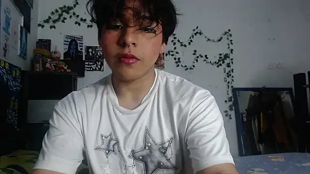 Snapshot of Tiff_-Styles chatting on June 22, 2026, 9:23 pm Tiff -Styles online show from June 22, 2026, 9:23 pm
