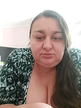 Snapshot of GoodLadyAlla chatting on June 23, 2026, 12:25 pm GoodLadyAlla online show from June 23, 2026, 12:25 pm