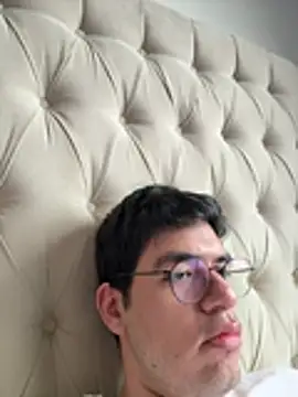 FernanHot69 online show from August 6, 2026, 11:44 pm