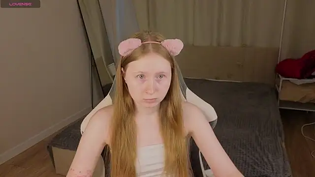 Snapshot of LiliTiny chatting on July 7, 2026, 1:41 am LiliTiny online show from July 7, 2026, 1:41 am