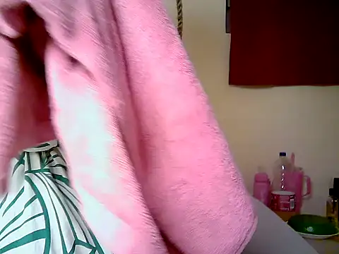 Snapshot of Snow_eye chatting on July 25, 2026, 12:55 pm Snow eye online show from July 25, 2026, 12:55 pm