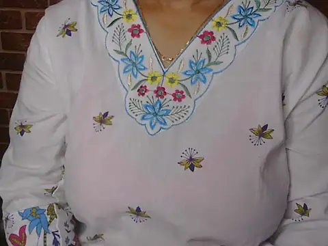 Snapshot of loving_queen1 chatting on June 19, 2026, 4:13 pm loving queen1 online show from June 19, 2026, 4:13 pm