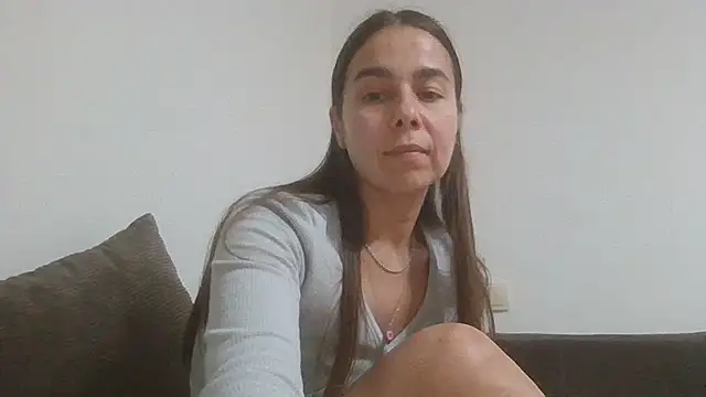 Snapshot of Vanelleda chatting on June 30, 2026, 8:42 pm Vanelleda online show from June 30, 2026, 8:42 pm