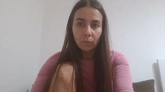 Snapshot of Vanelleda chatting on July 3, 2026, 9:10 pm Vanelleda online show from July 3, 2026, 9:10 pm