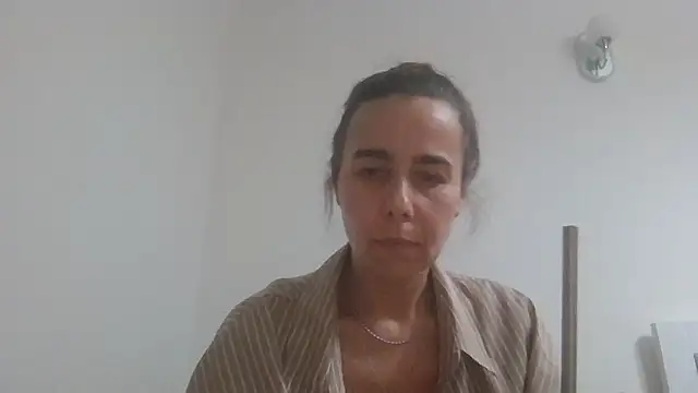 Snapshot of Vanelleda chatting on July 2, 2026, 8:37 pm Vanelleda online show from July 2, 2026, 8:37 pm