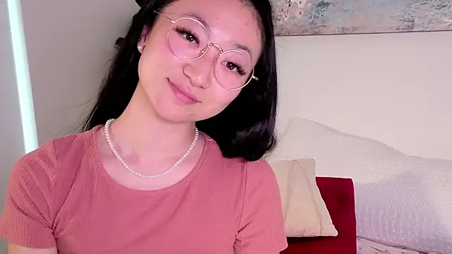 MySweetSofie online show from October 3, 2025, 11:06 pm