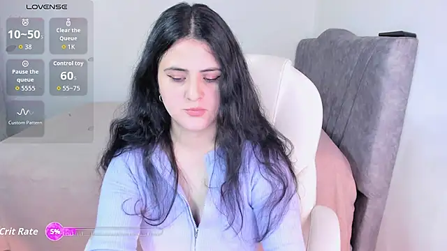 caro leon online show from August 7, 2026, 4:24 pm