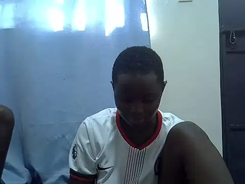 Snapshot of milky_gal_ebony chatting on July 6, 2026, 2:13 pm milky gal ebony online show from July 6, 2026, 2:13 pm