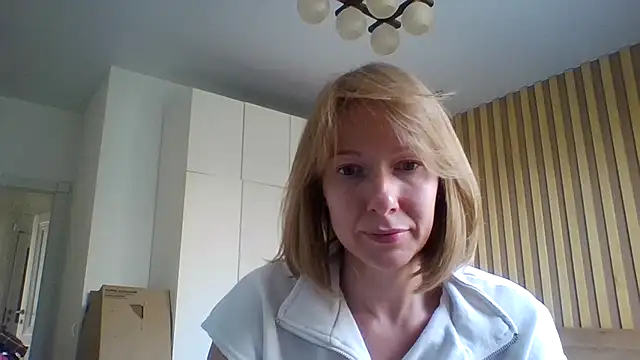 Snapshot of Deloriada chatting on July 20, 2026, 10:39 am Deloriada online show from July 20, 2026, 10:39 am