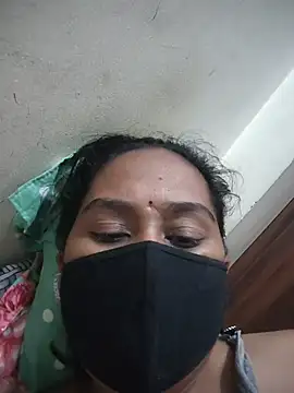 Snapshot of Lundpakadu chatting on July 13, 2026, 1:32 pm Lundpakadu online show from July 13, 2026, 1:32 pm