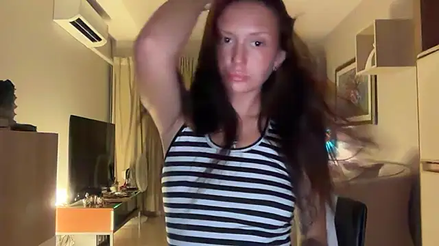 Snapshot of katiecatt chatting on June 20, 2026, 4:34 pm katiecatt online show from June 20, 2026, 4:34 pm